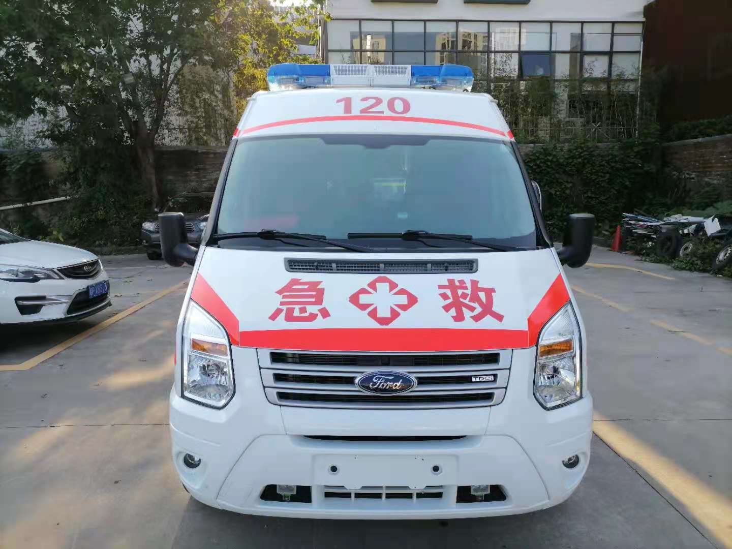 卢氏县妇婴监护型护送